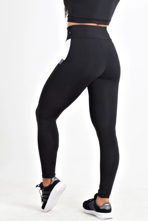 Calça legging cintura alta preto com bolso e elástico