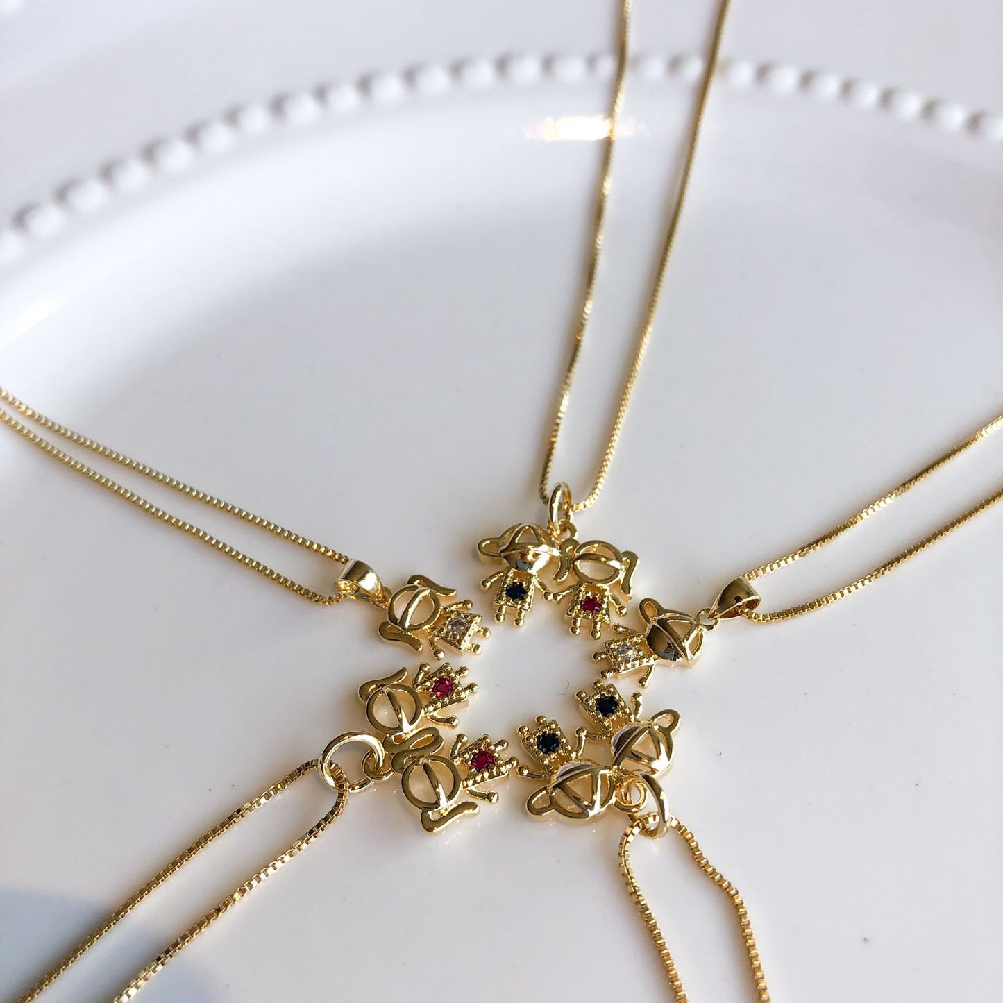Colar de Casal de Filhos Banhado em Ouro 18k Nome:Menino