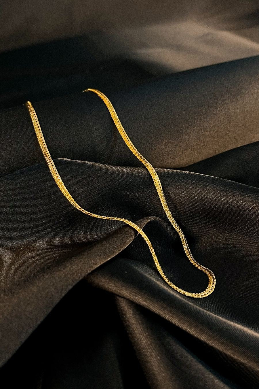 Choker Com Corrente Trabalhada Banhado em Ouro 18k