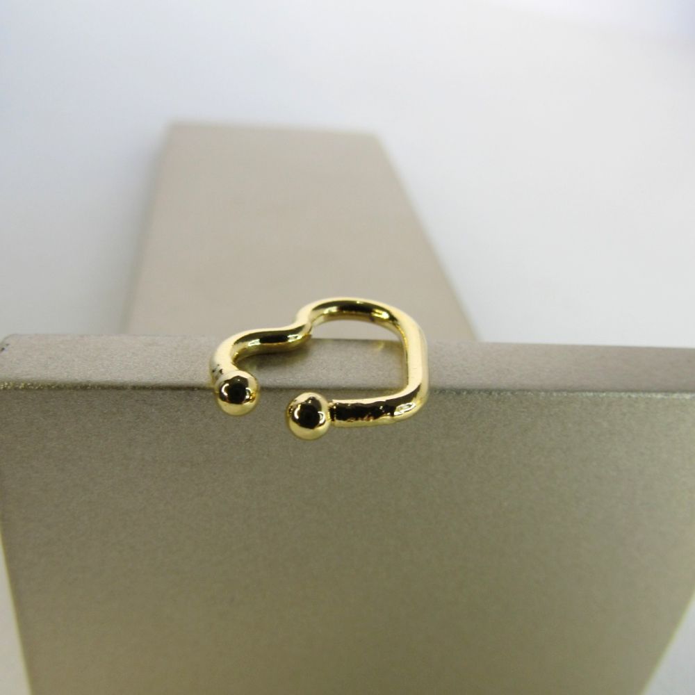 Piercing Fake Forma de Coração Banhado em Ouro 18k