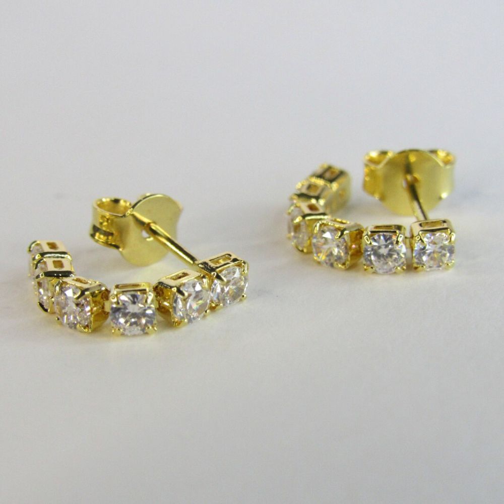 Brinco Pequeno Fio Com Cinco Zircônia Banhado em Ouro 18k