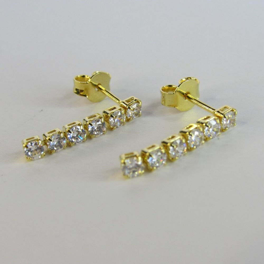 Brinco Pequeno Fio Com Cinco Zircônia Banhado em Ouro 18k