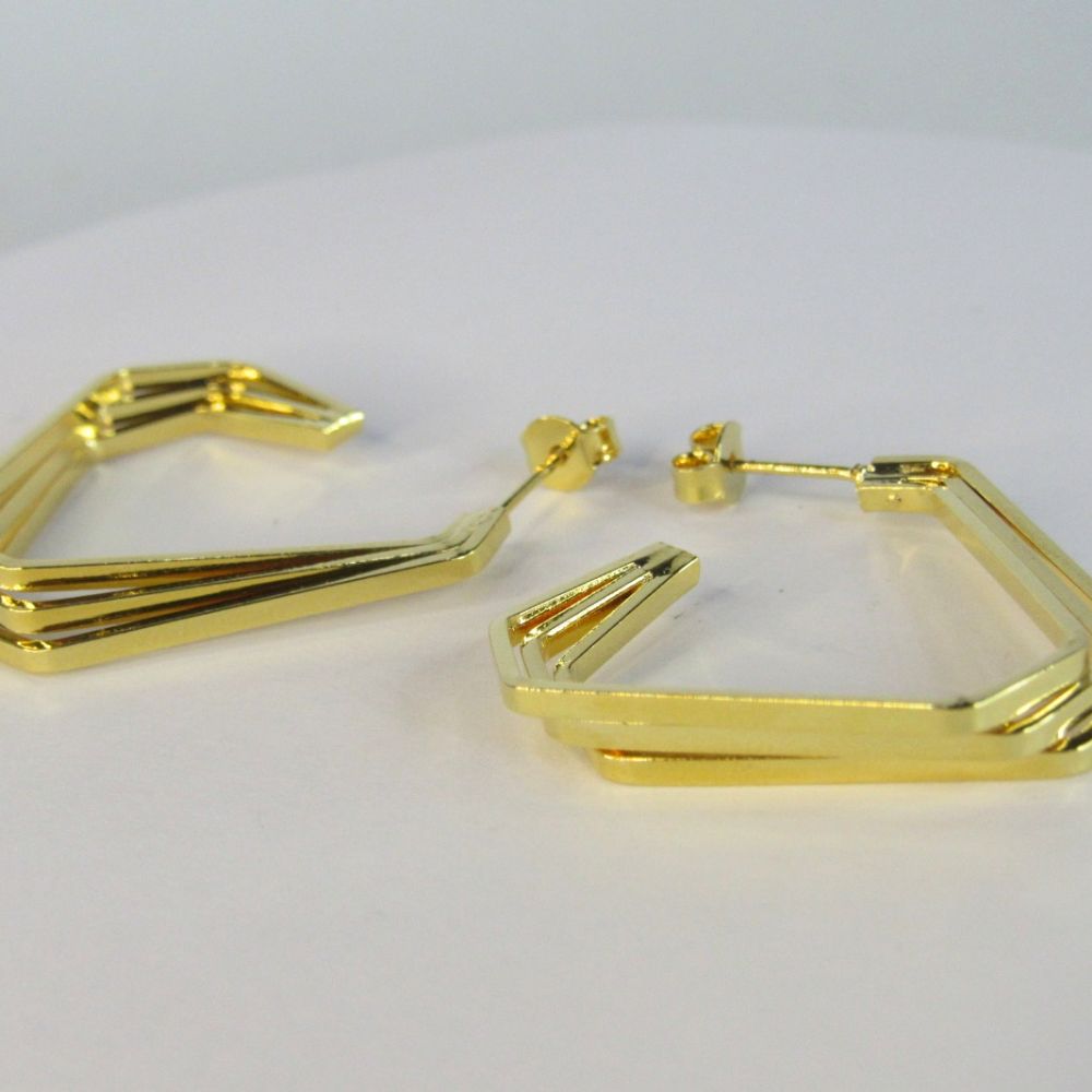 Brinco Argola Três Triangulos Banhado em Ouro 18k