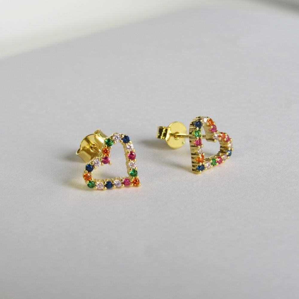 Brinco Coração Pequeno com Zircônias Banhado em Ouro 18k