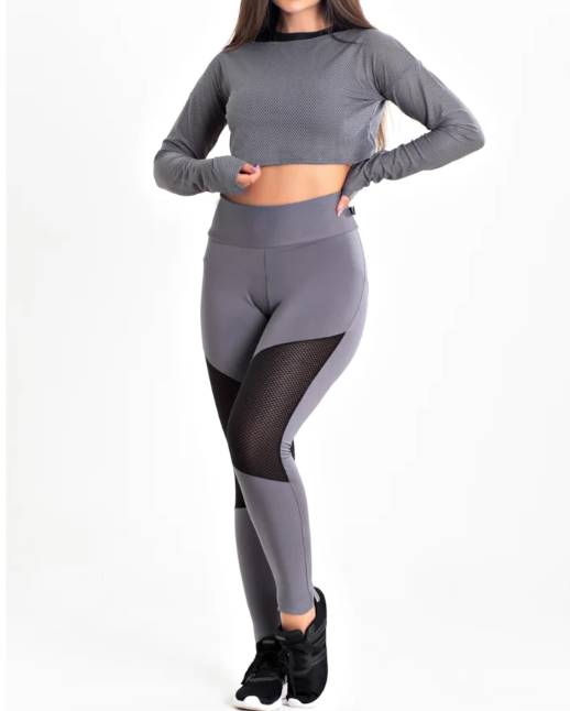 Conjunto calça legging com tela DryFit e cropped de tela manga longa cinza aço