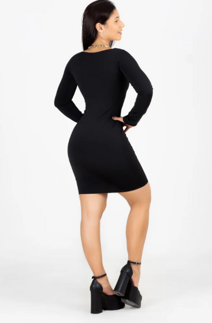 Vestido curto tubinho manga longa - Preto