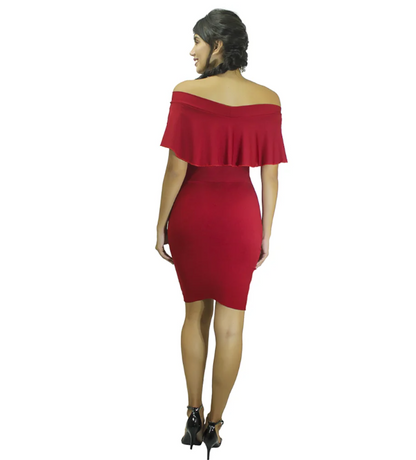 Vestido curto tubinho ombro a ombro com babado