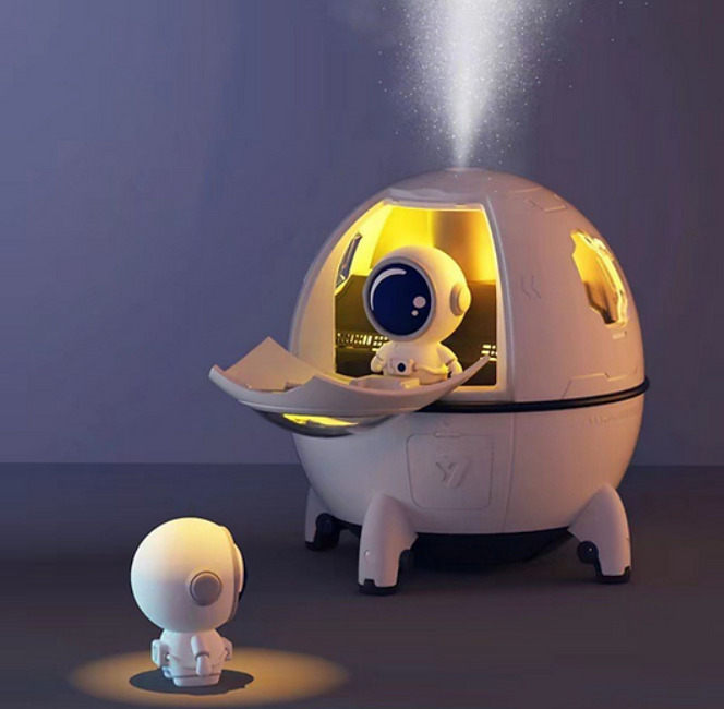 Difusor e Umidificador de Ar - (Astronauta Bivolt LED USB 220ml) - B-Max 076