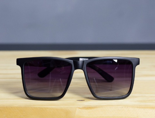 Óculos de sol - Damon - Preto e Vermelho (Polarizado)