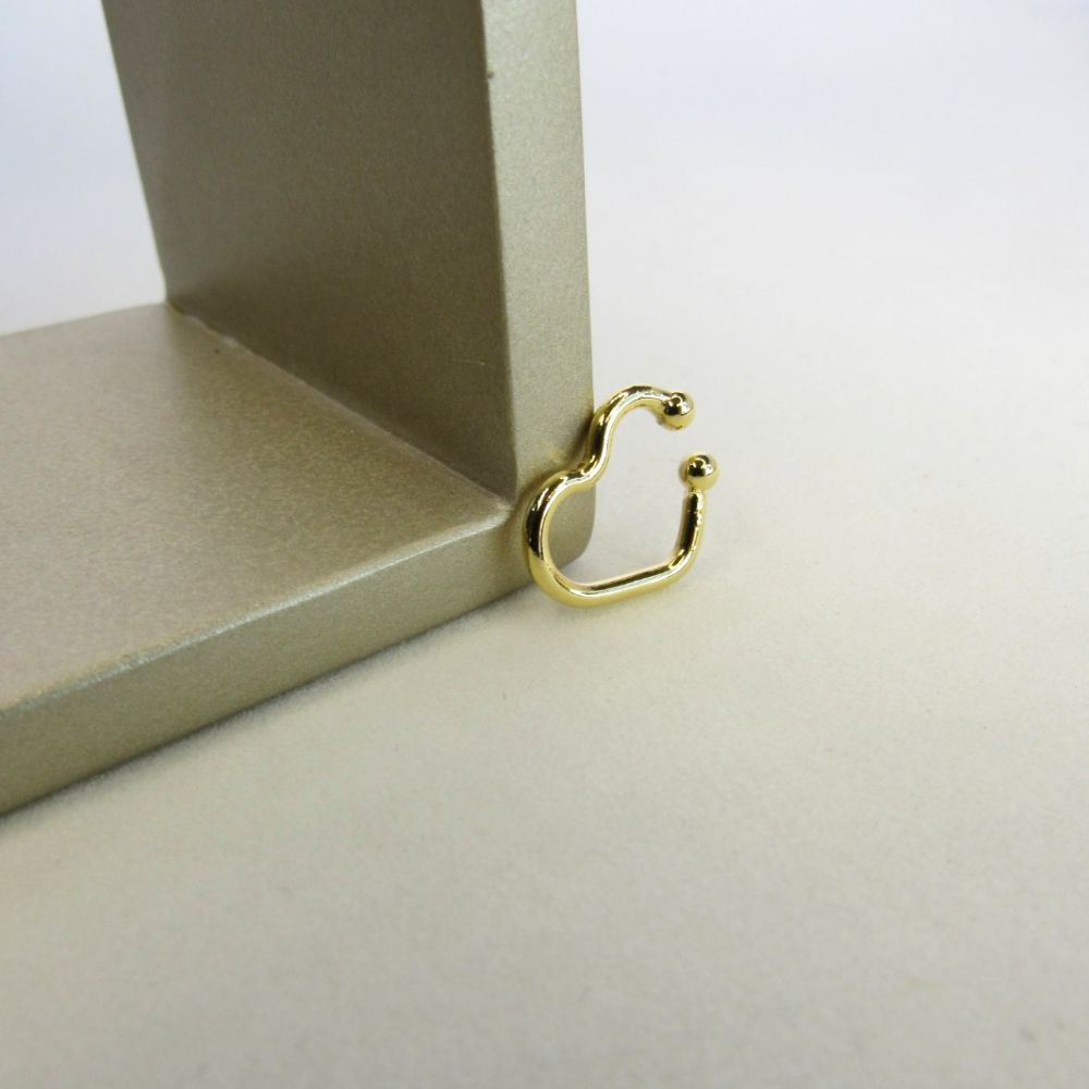 Piercing Fake Forma de Coração Banhado em Ouro 18k