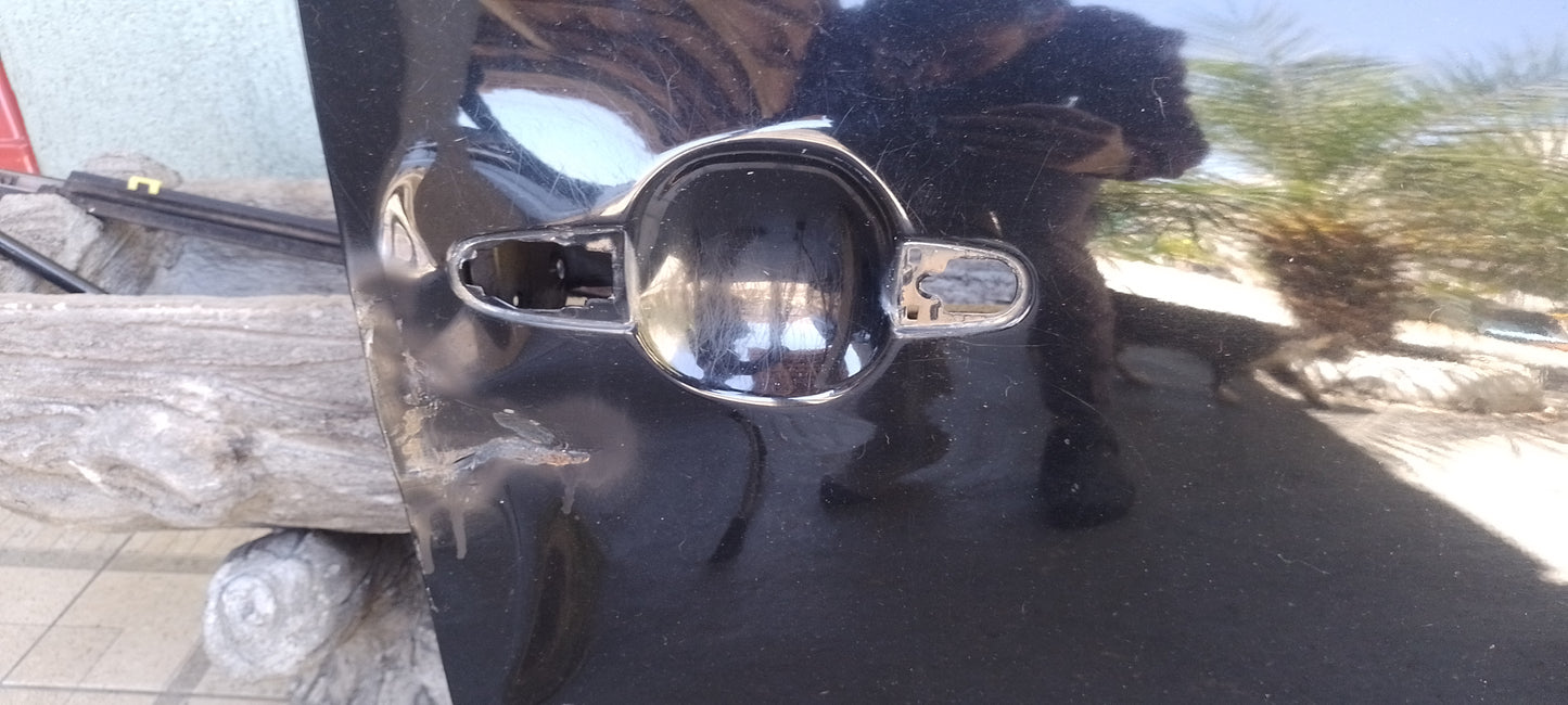 Porta dianteira lado direito - Passageiro - Hyundai i30 (Precisa de pequeno reparo na parte da fechadura)